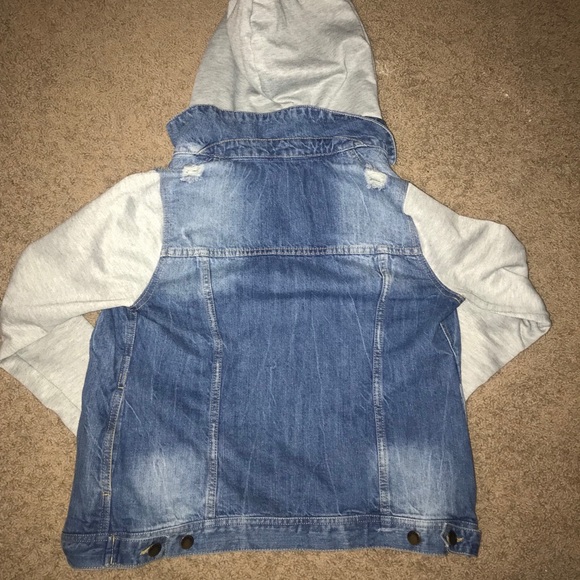 Jean jacket - Picture 4 of 4